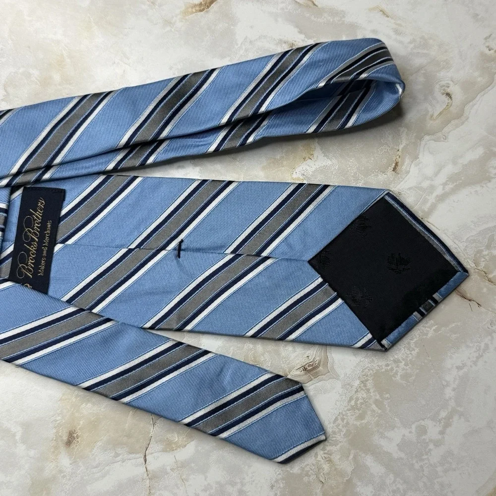 Brooks Brother Blue Diagonal Stripes Silk Tie 3 1/4